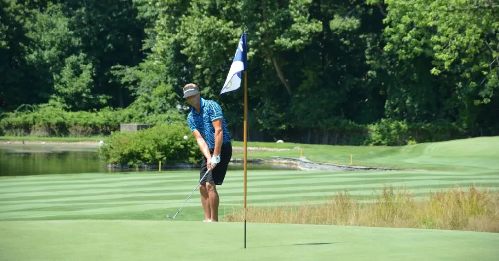 Two-time Open Champion Tyler Hall fires 67; charges to lead in 100th Open at Knickerbocker