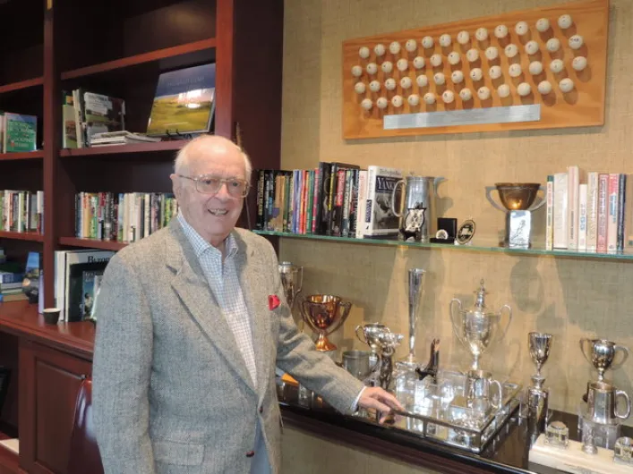 Knickerbocker C.C. Dedicates Golf Library To Famed Columnist Dave Anderson